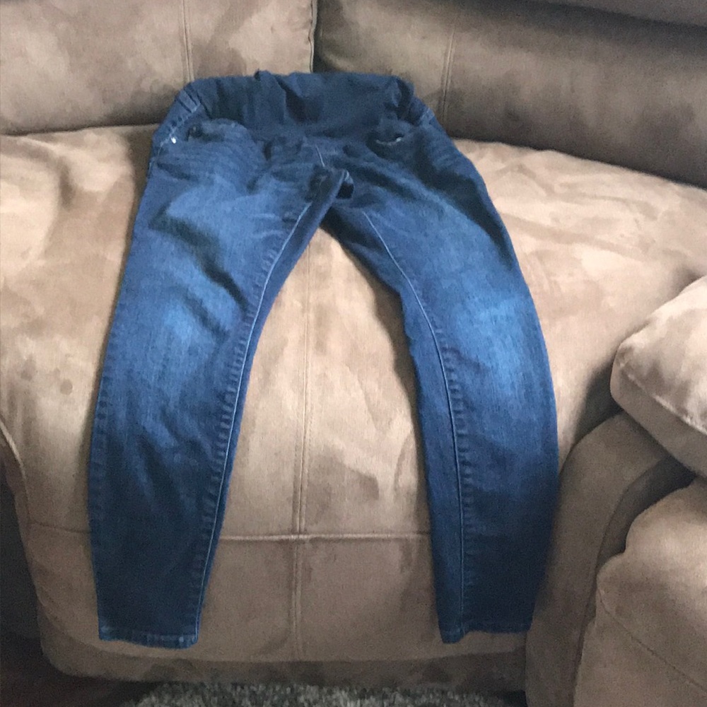 Jessica Simpson maternity jeans